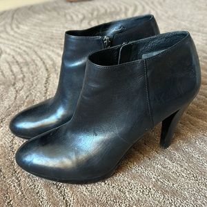 Via Spiga, black, leather booties, size 9
